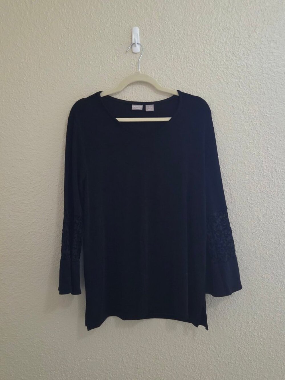 Chicos Travelers Womens Top 2 Black V-Neck Burnout Floral Bell Sleeve 12/14
